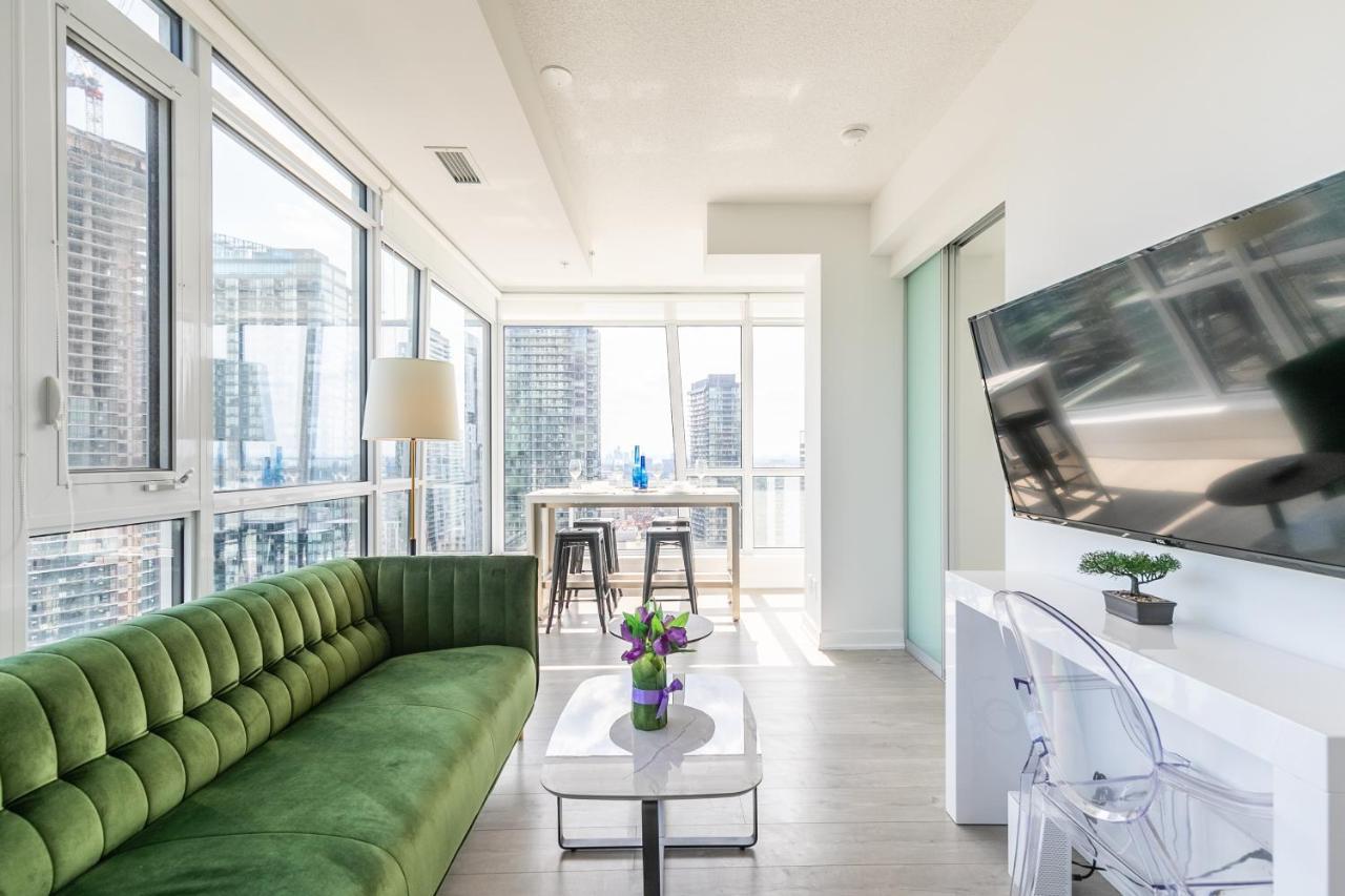 Luxury 2 Bedroom In The Heart Of Entertainment District W/ Cn Tower View トロント エクステリア 写真