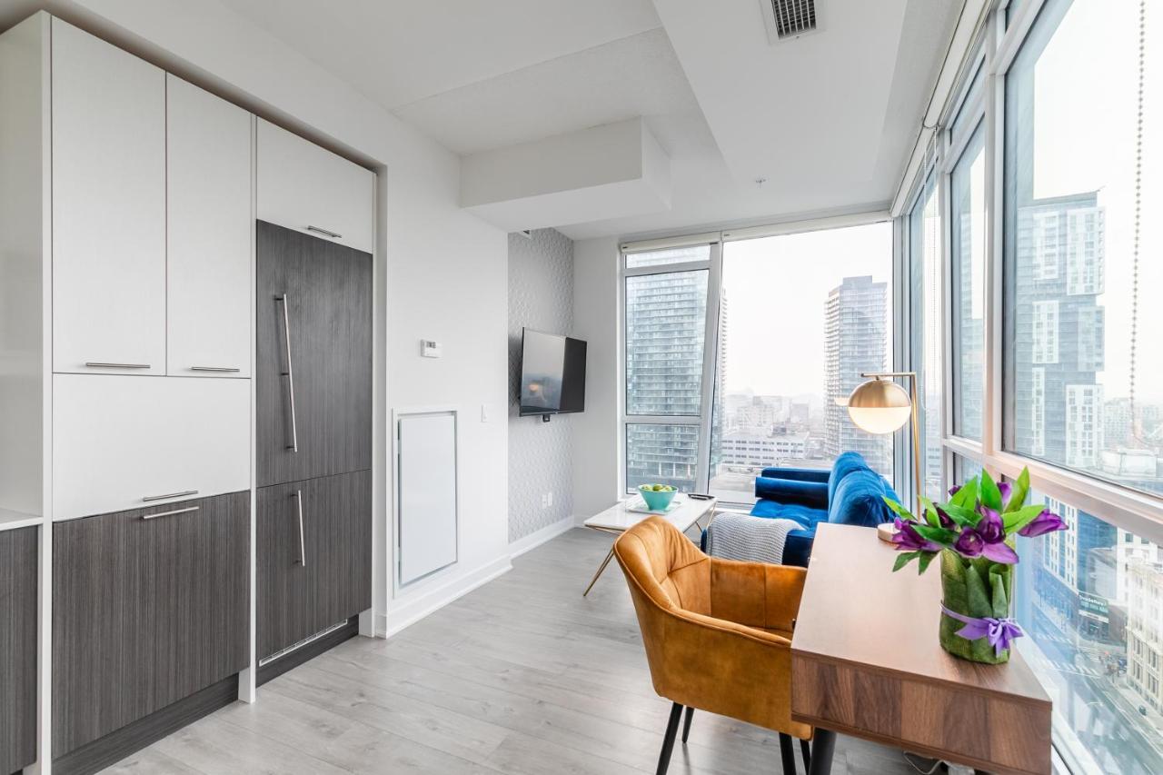 Luxury 2 Bedroom In The Heart Of Entertainment District W/ Cn Tower View トロント エクステリア 写真