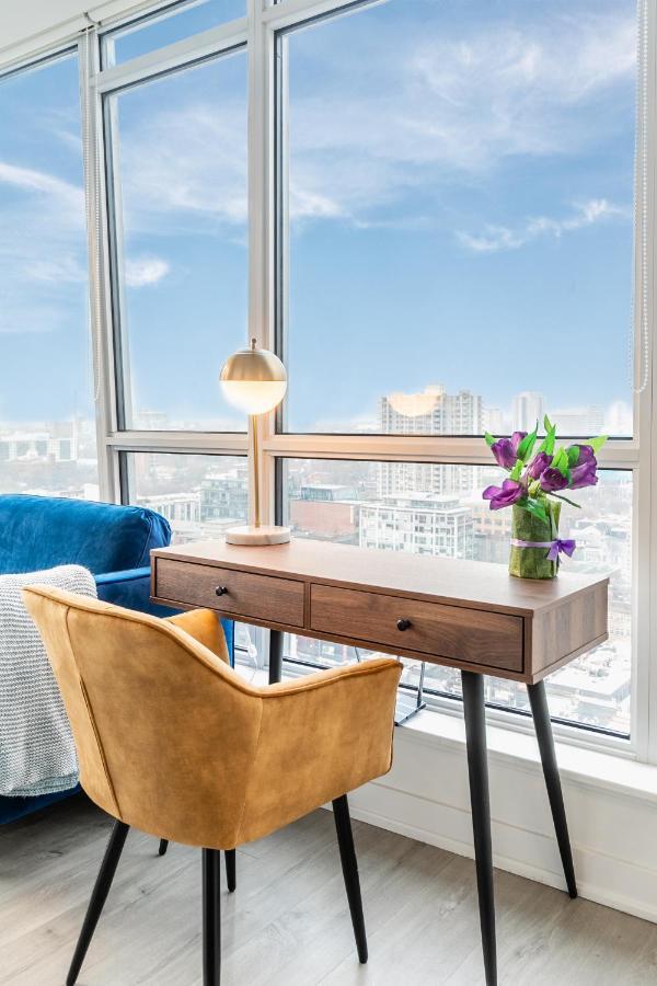 Luxury 2 Bedroom In The Heart Of Entertainment District W/ Cn Tower View トロント エクステリア 写真