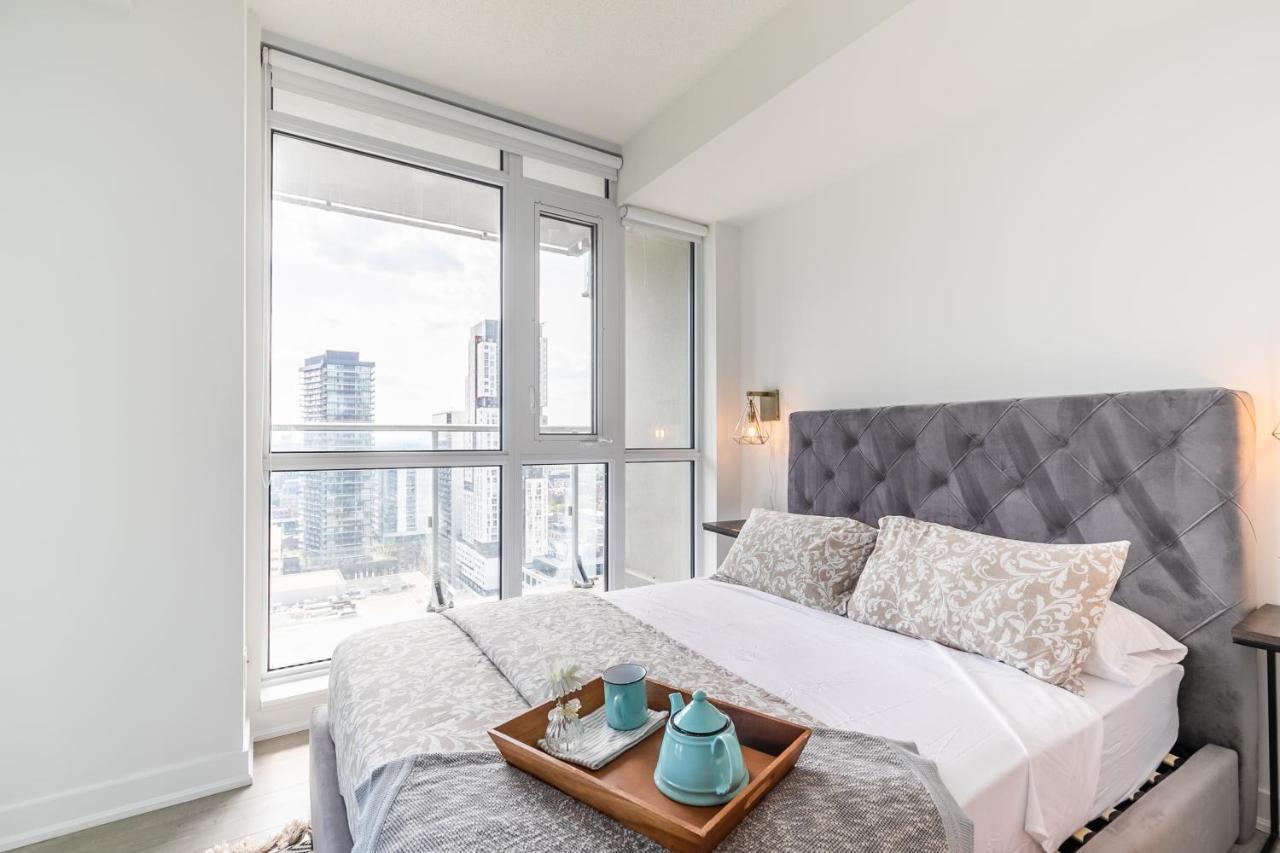 Luxury 2 Bedroom In The Heart Of Entertainment District W/ Cn Tower View トロント エクステリア 写真