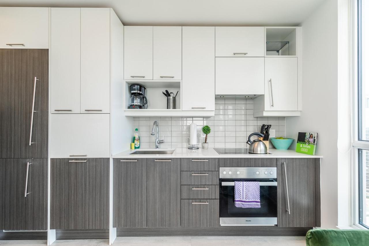 Luxury 2 Bedroom In The Heart Of Entertainment District W/ Cn Tower View トロント エクステリア 写真