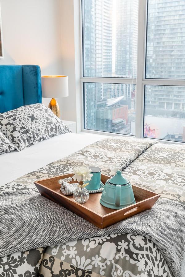 Luxury 2 Bedroom In The Heart Of Entertainment District W/ Cn Tower View トロント エクステリア 写真