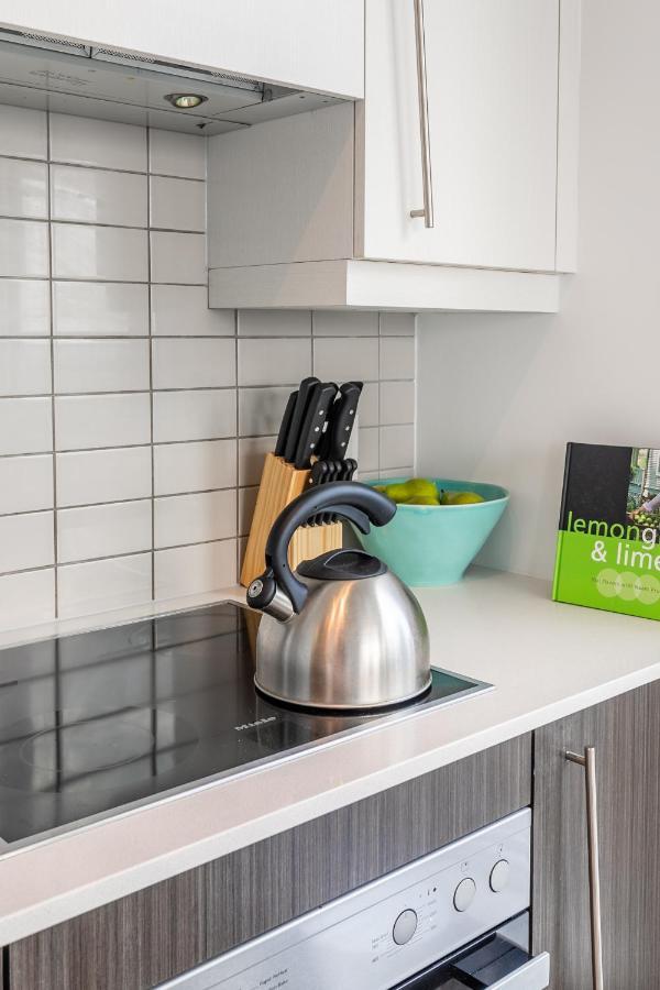 Luxury 2 Bedroom In The Heart Of Entertainment District W/ Cn Tower View トロント エクステリア 写真
