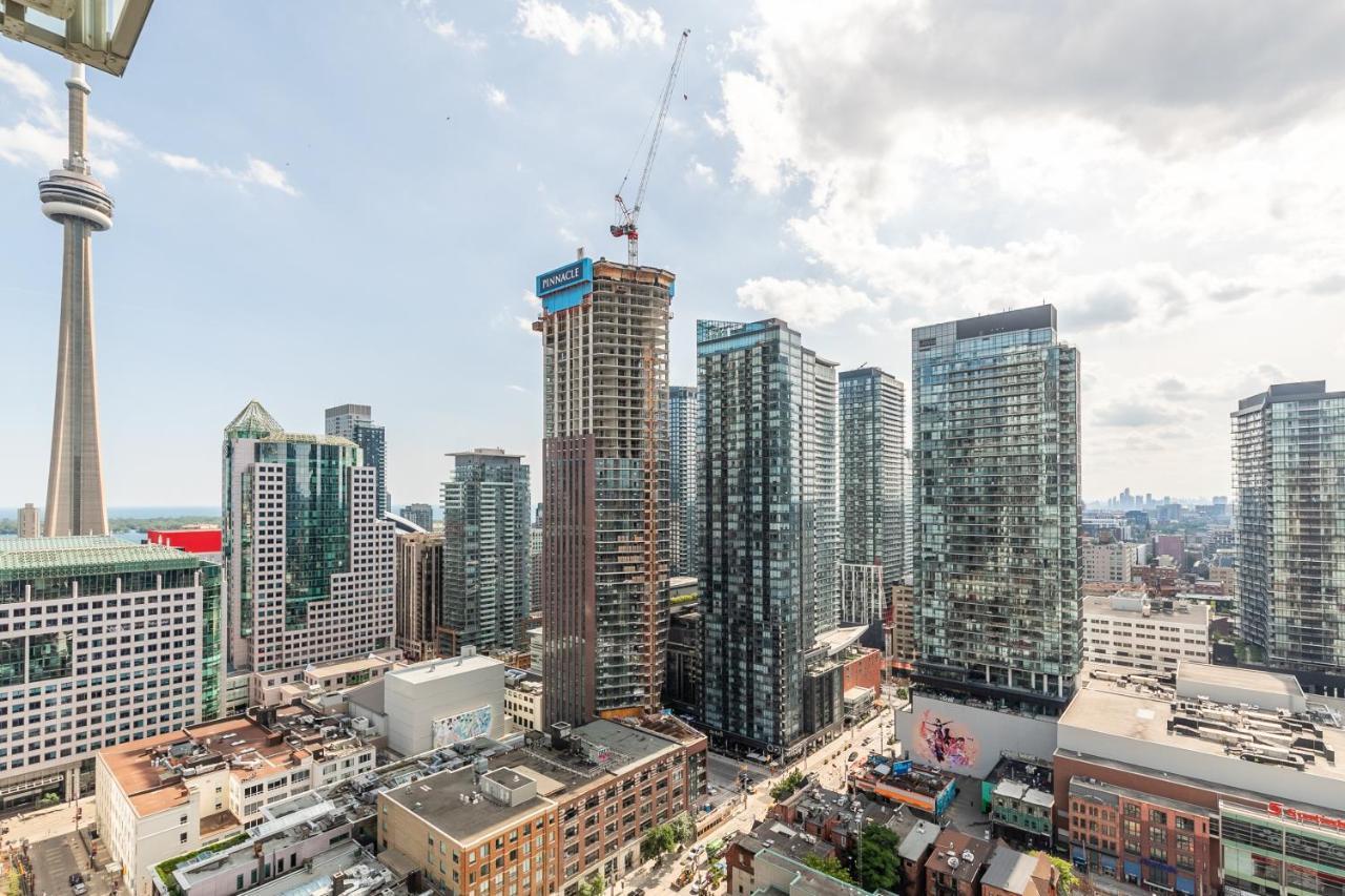 Luxury 2 Bedroom In The Heart Of Entertainment District W/ Cn Tower View トロント エクステリア 写真